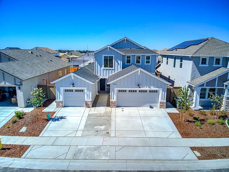 5160 Cardero Way — Photo 2
