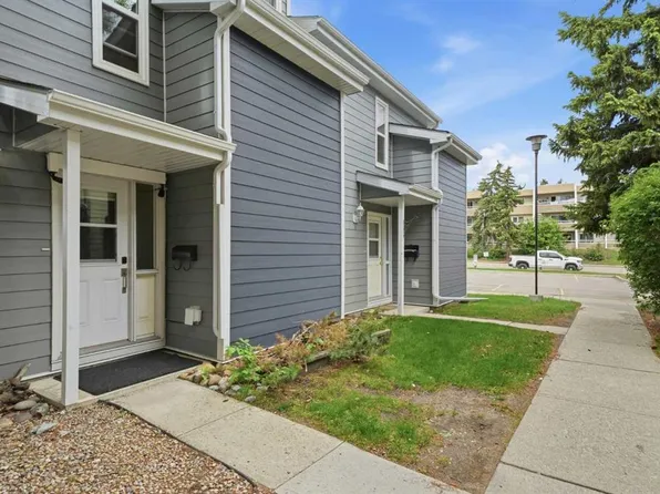 97 E Grier Pl NE #2, Calgary, AB T2K 5Y5