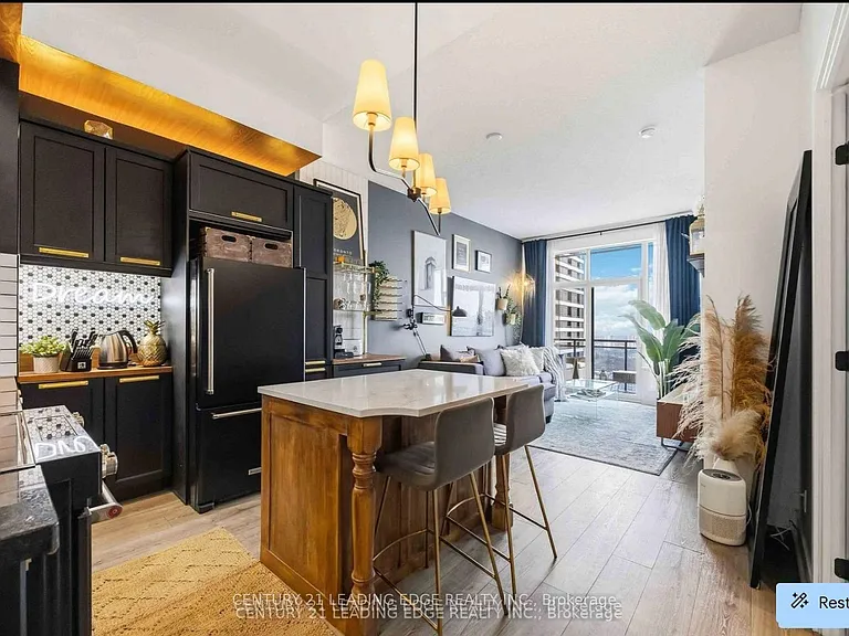 28 Linden St #2203 — Photo 1