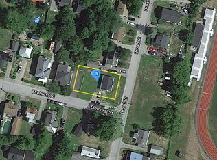 8 Broad St, Waterville, ME 04901