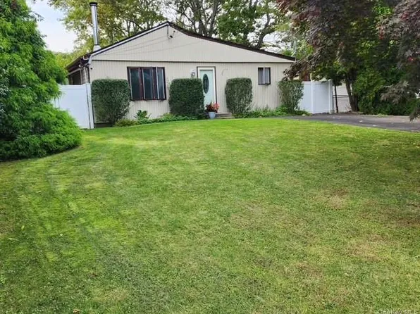 72 Propose Road, Shirley, NY 11967