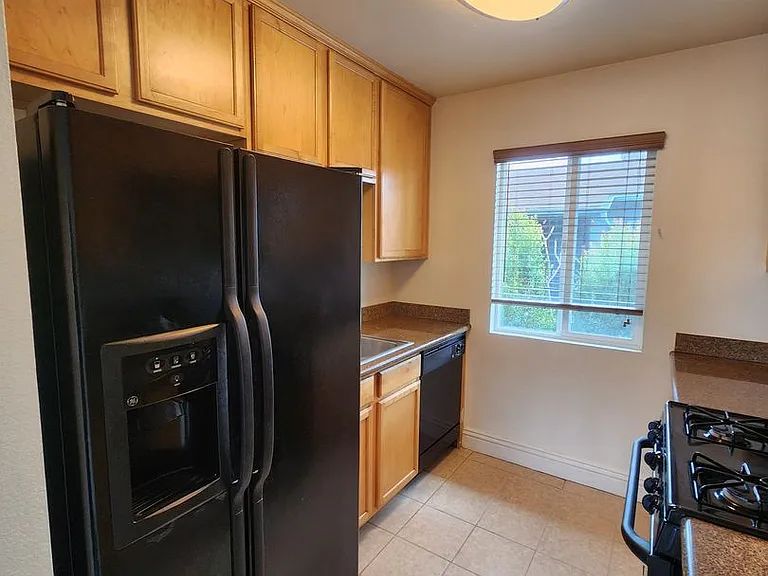 6101 Adelaide Ave #114 — Photo 6