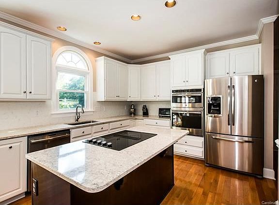 2nd image of 7126 Jardiniere Ct