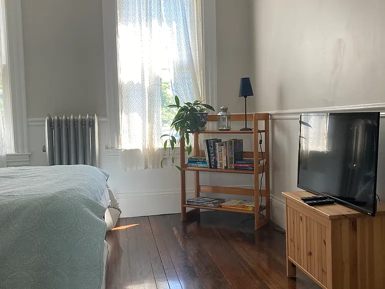 84 Park Ave — Photo 20