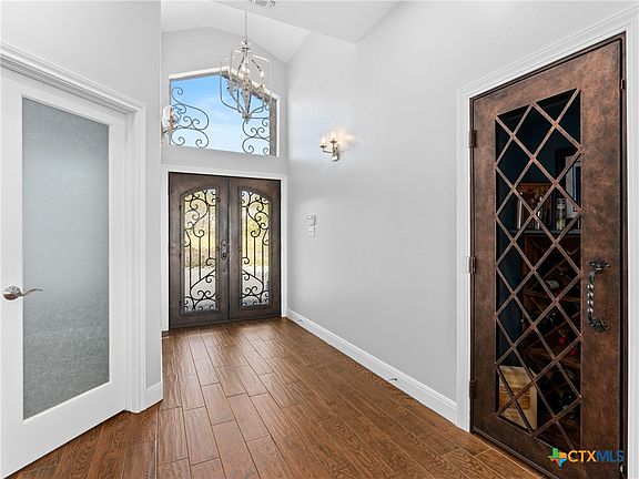 4th image of 110 Kingsbury