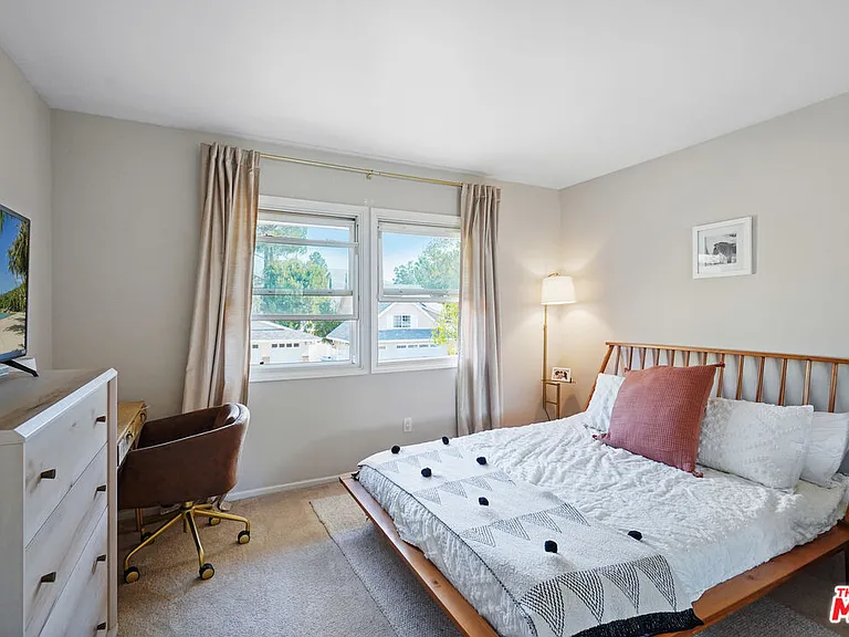5025 Dantes View Dr — Photo 19