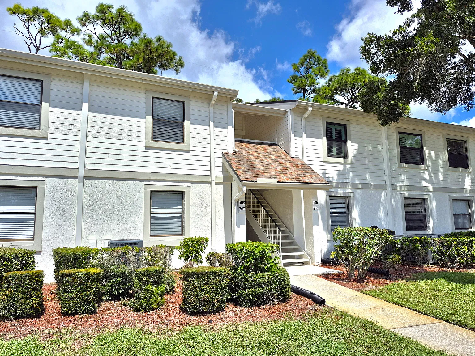 Updated 2 bedrm condo in Oldsmar — Photo 3