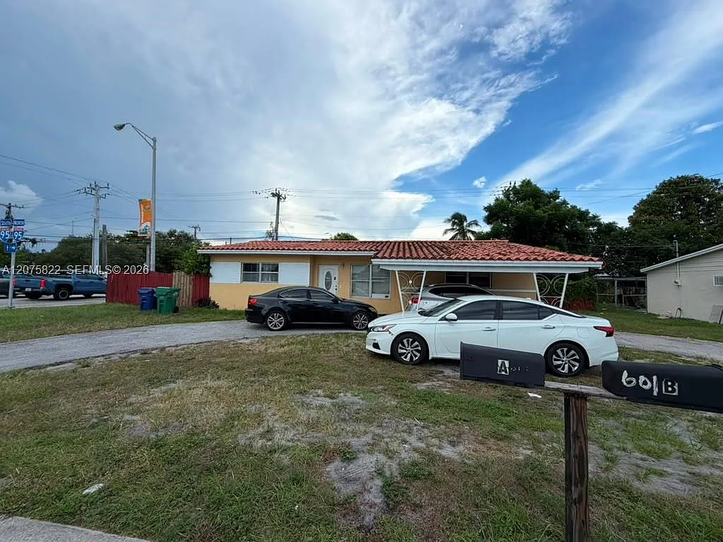 Highland Manor Sec 3 — Photo 4