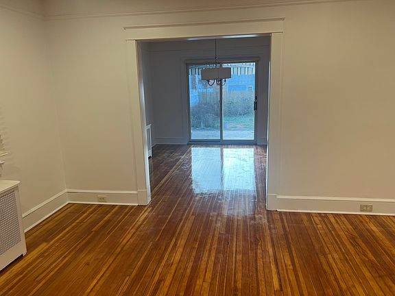 Living room going into Dinning Room.