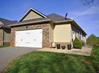 1084 Tori Ct, Forest, VA