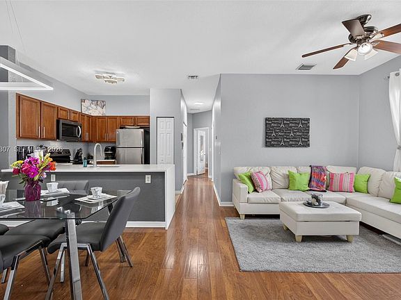 5th image of 3107 Grandiflora Dr