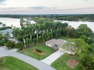 14526 Riverside Dr, Fort Myers, FL 33905