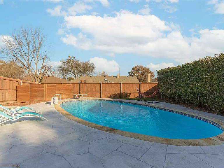 1425 Mayfield Ave — Photo 42