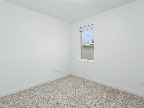 5th image of 617 140th St S #17500949