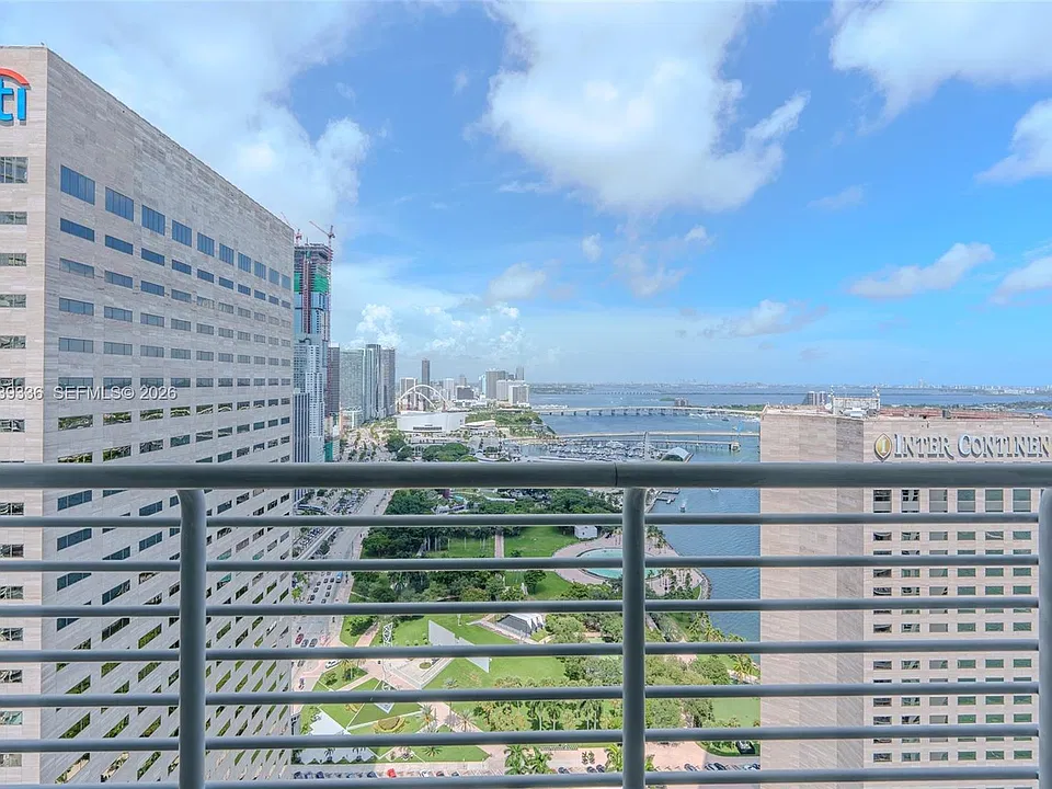 325 S Biscayne Blvd #4122