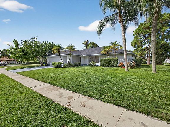 3rd image of 100 Miramar Ave