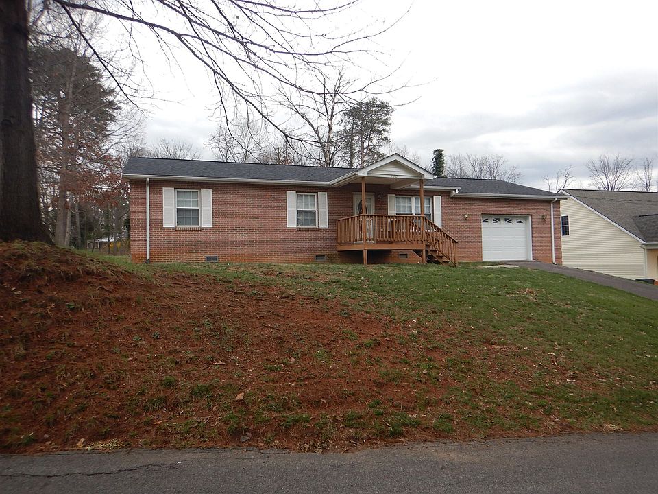 2nd image of 130 Carey Ave