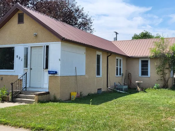 821 N Montana Ave, Miles City, MT 59301