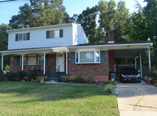 9601 Mazzoni Ave, Lanham, MD 20706