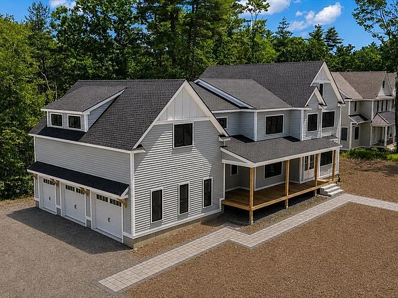 2nd image of 11 Betsy Ln