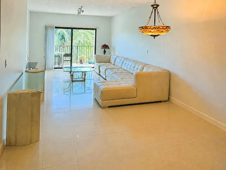 2105 Lavers Cir #403 — Photo 10
