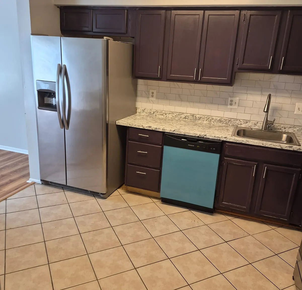 3 bed, 2.5 bath, $1,200 — Photo 2