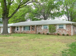 1416 Lariat Dr, Bartlesville, OK 74006