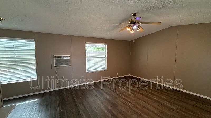 2 bed, 2.0 bath, 840 sqft, $1,395 — Photo 4