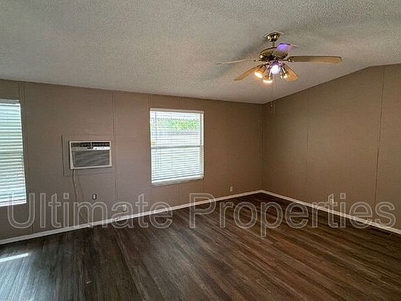 4th image of 2067 E Charleston Ave