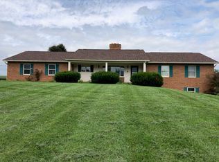 21318 Mount Aetna Rd, Hagerstown, MD 21742