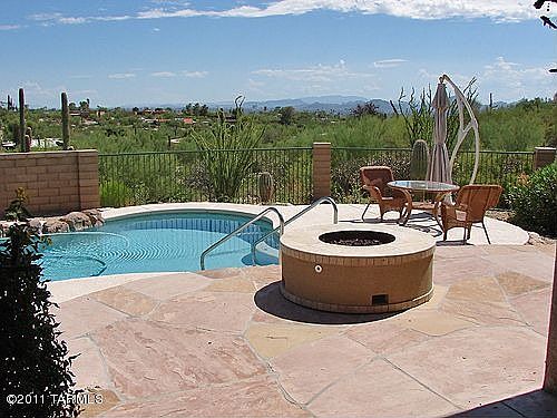 2nd image of 5905 N Vista Valverde