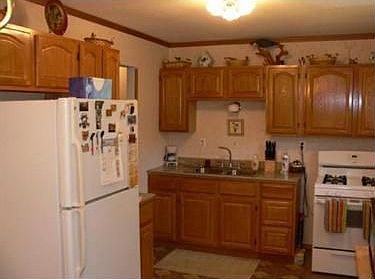 5th image of 410 Diehl Dr