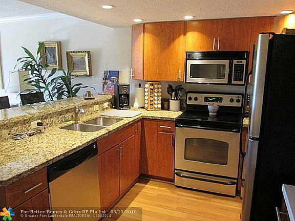 5th image of 3004 NE 5th Ter APT 203C