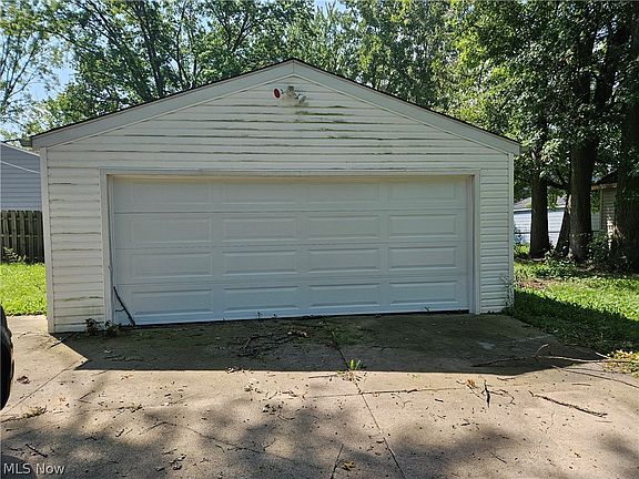 3rd image of 5536 Pleasant Ave