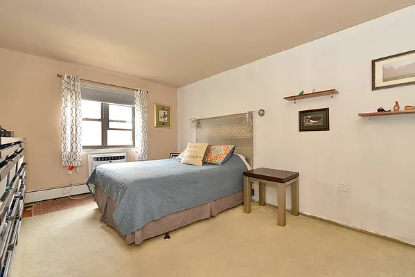 Sold by Keller Williams Realty Landmark | media 10