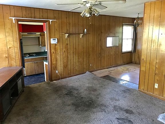 5th image of 8925 NE 25th St