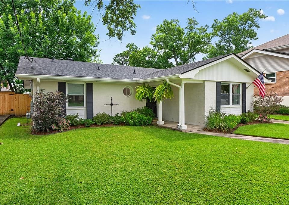 1st image of 9425 Roslyn Dr