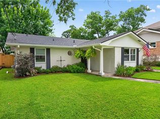 9425 Roslyn Dr, River Ridge, LA 70123