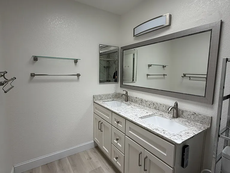 20600 Waterford Pl — Photo 17