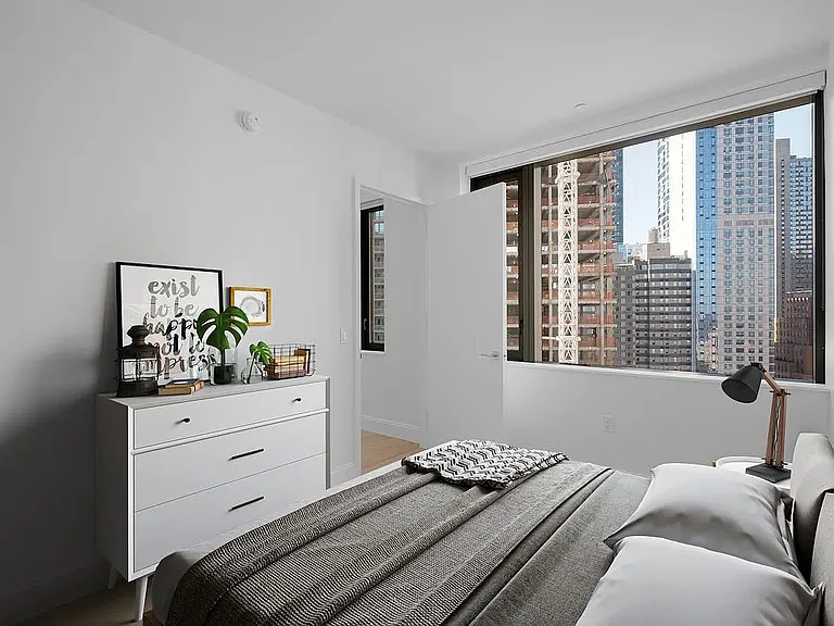 10 City Point #25B — Photo 5