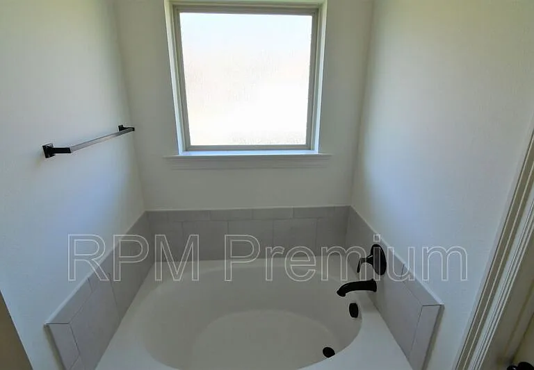 7108 Kenilworth Crossing Ave — Photo 20