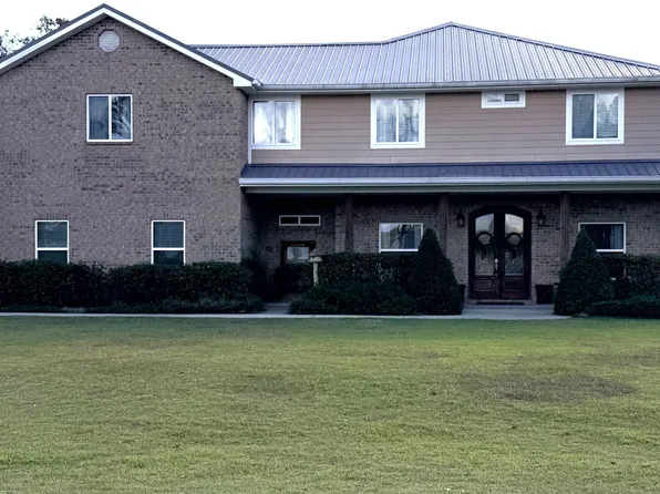 15 S Highlands Dr, Poplarville, MS 39470