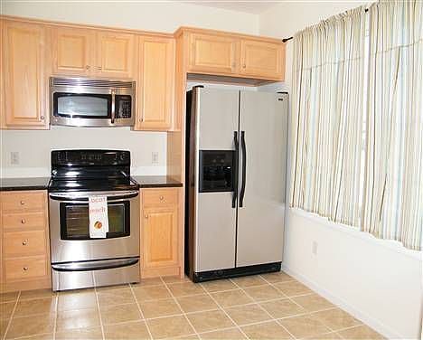 2nd image of 330 New Kent Rd #67