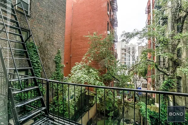 Rented by Bond New York | media 7