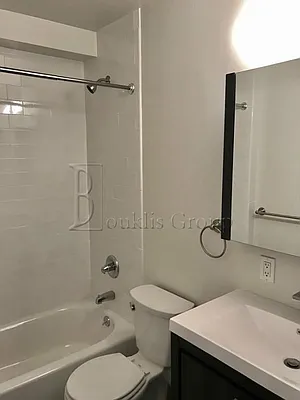 Rented by Bouklis Group | media 4