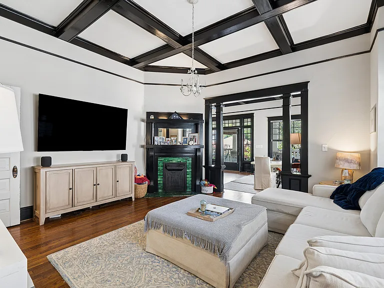 1029 Greenwood Ave NE #1 — Photo 8