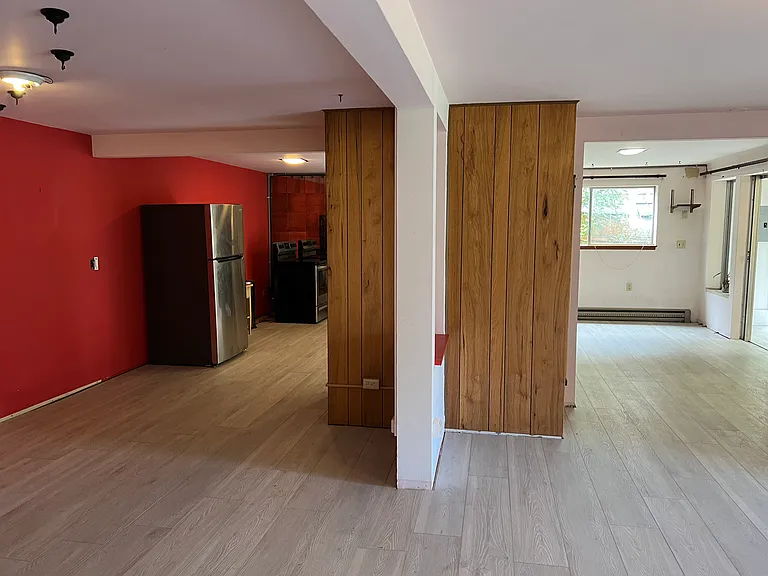 3527 Shattuck Ave S — Photo 40