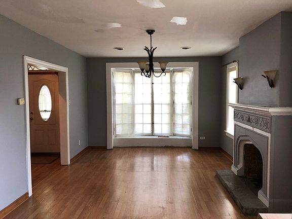 3rd image of 8958 S Paulina St