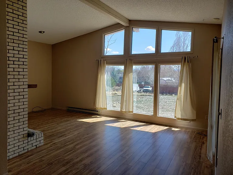 1598 Arland Rd — Photo 8