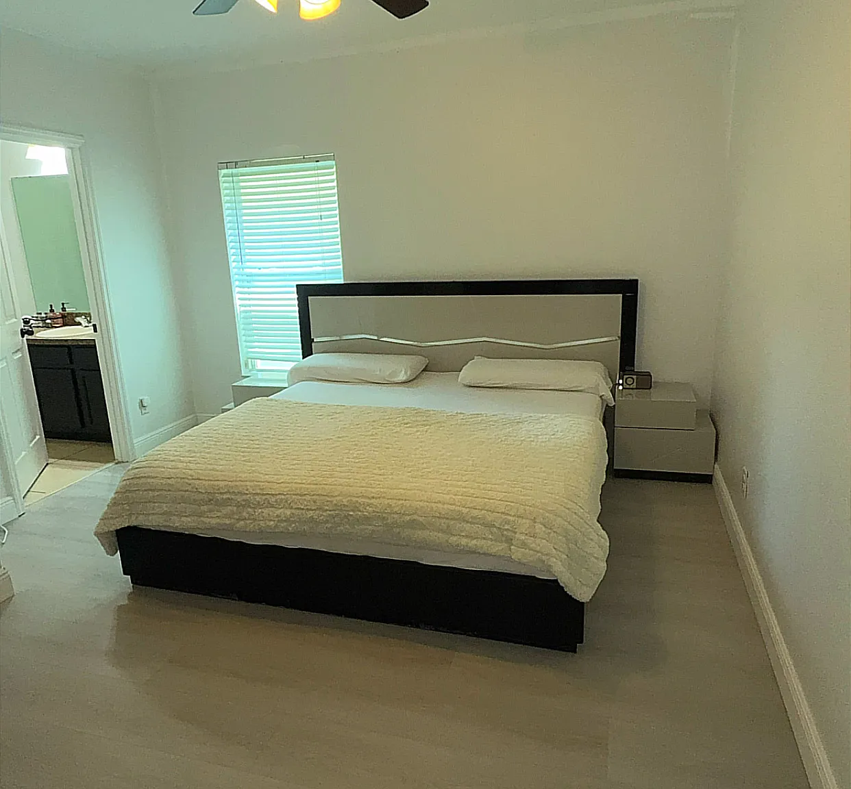 5 bed, 3.5 bath, 2785 sqft, $1,250 — Photo 2